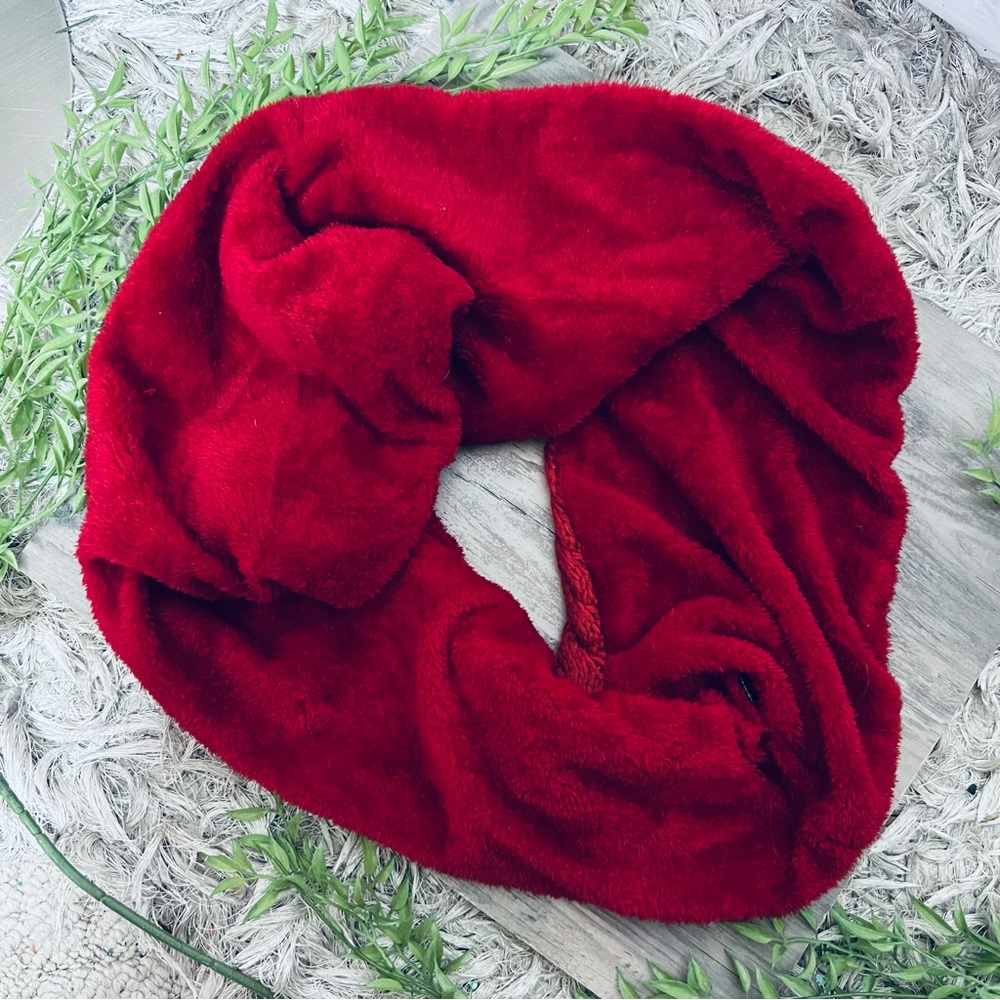 Ugg Cable Knit Infinity Scarf - image 8